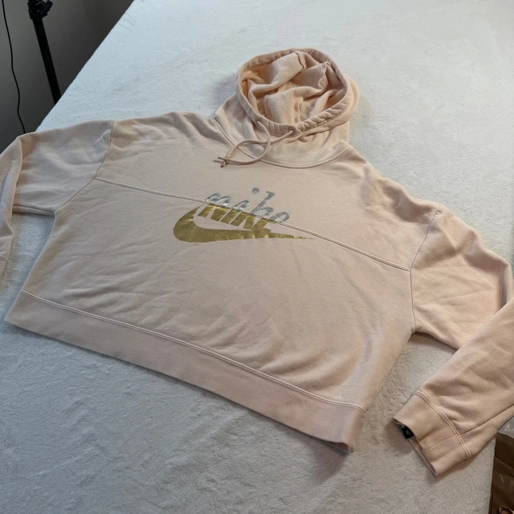 Nike Hoodie Womens L Pink Good Metallic Gold Silver Foil Logo Cropped Pullover - Picture 10 of 11